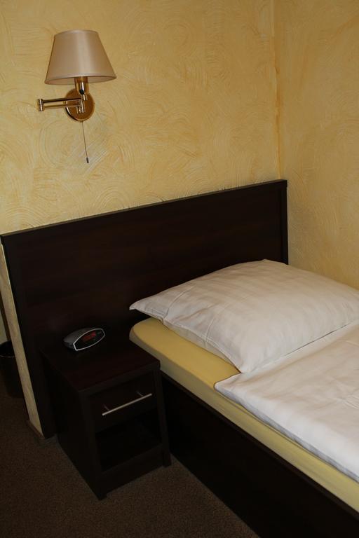 Hotel Rosenhof Дюссельдорф Номер фото